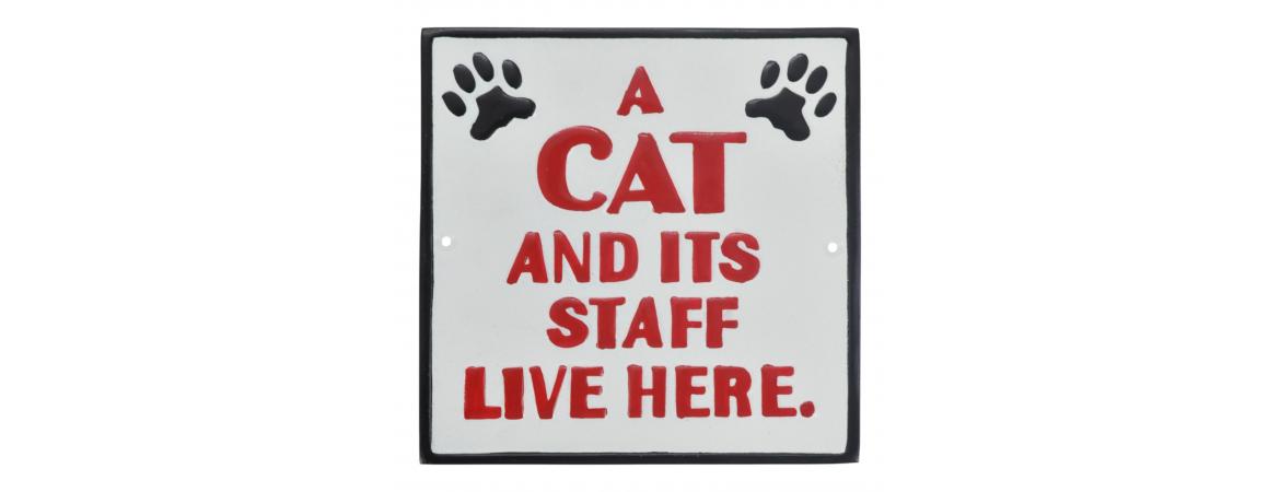 ‘A Cat and Its Staff Live Here’ Wall Plaque